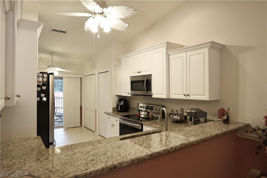 2770 Cypress Trace Cir in Naples, FL - Building Photo