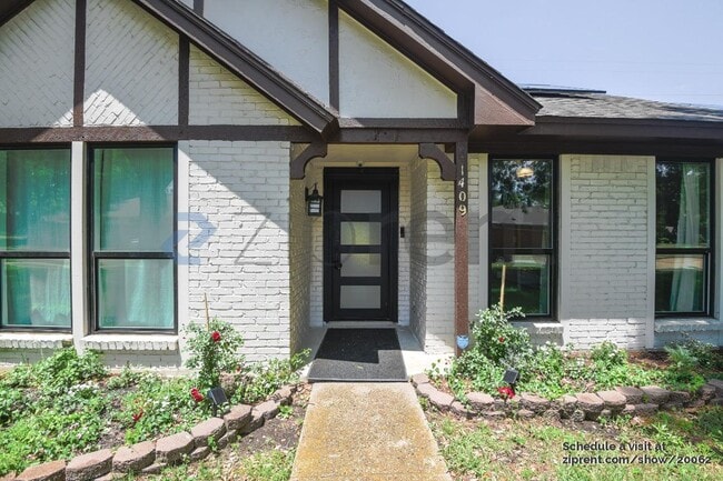 1409 Creekside Dr in Richardson, TX - Building Photo - Building Photo