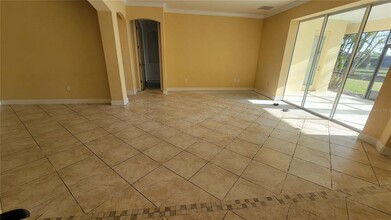 2100 Majestic Eagle Pl in Kissimmee, FL - Building Photo - Building Photo