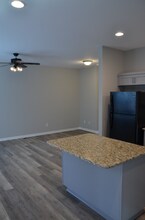 1565 14th Ave NE in Hickory, NC - Building Photo - Building Photo