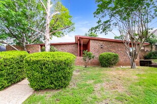 1305 Rusdell Dr in Irving, TX - Building Photo