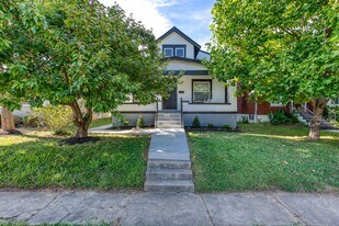 2103 Wrocklage Ave in Louisville, KY - Building Photo