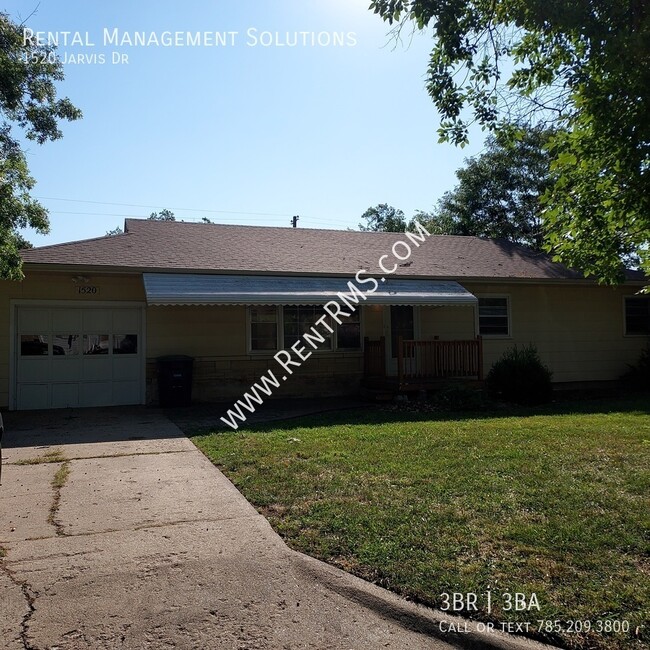 1520 Jarvis Dr in Manhattan, KS - Building Photo - Building Photo