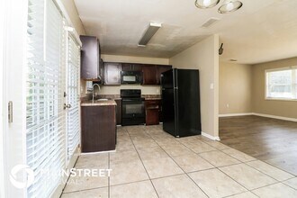 4545 Sahara Dr SW in Atlanta, GA - Building Photo - Building Photo