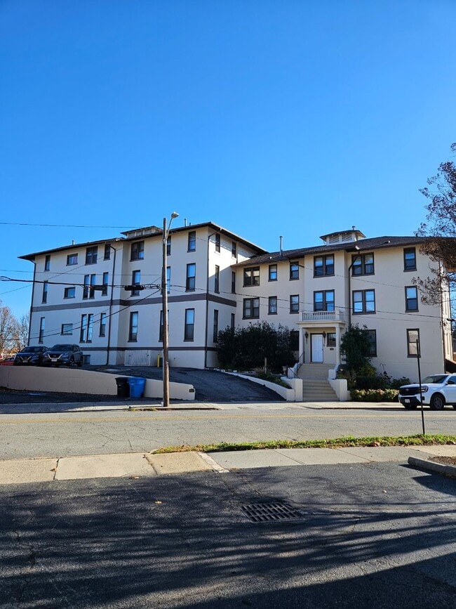 1222-1224 Maple Ave SW in Roanoke, VA - Foto de edificio - Building Photo