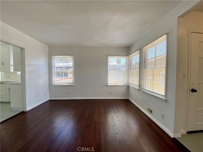 3718 Gundry Ave in Long Beach, CA - Building Photo