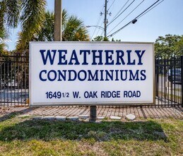 1625 W Oak Ridge Rd in Orlando, FL - Building Photo - Building Photo