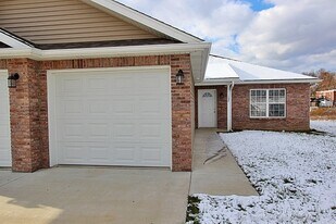 165-167 Founders Ct in Cape Girardeau, MO - Building Photo