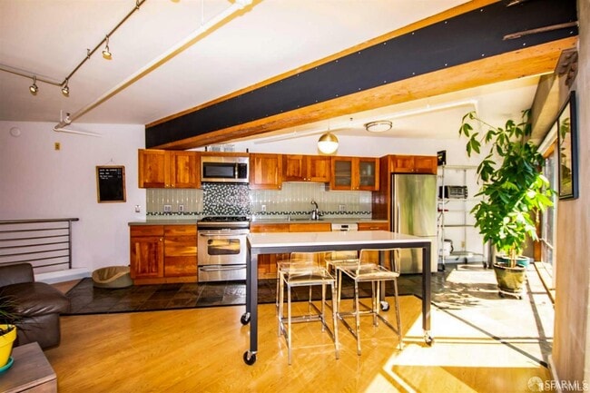 18 Lansing St in San Francisco, CA - Building Photo - Building Photo