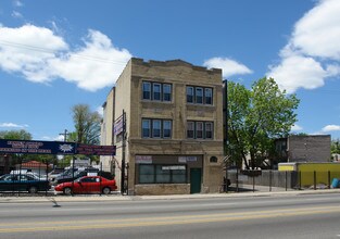 1048 N Cicero Ave in Chicago, IL - Building Photo - Building Photo