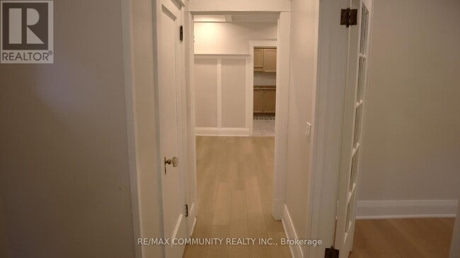731 Coxwell Ave in Toronto, ON - Building Photo - Building Photo