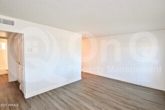 1202 E Kaler Dr-Unit -3 in Phoenix, AZ - Building Photo - Building Photo