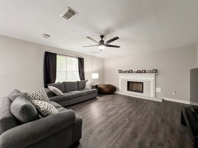 property at 2324 Colleen Dr