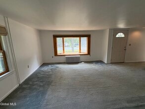 160 Plant Rd in Clifton Park, NY - Building Photo - Building Photo