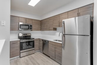 Whitney Apartments in Claymont, DE - Foto de edificio - Interior Photo