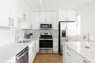 226 Washington St in Boston, MA - Building Photo - Building Photo