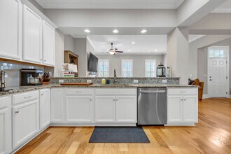 7809 Monarch Dr in Myrtle Beach, SC - Building Photo - Building Photo