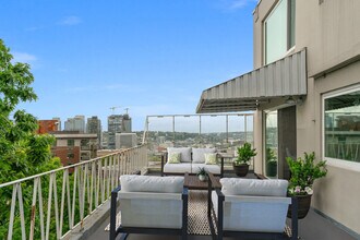 1200 Boylston Ave in Seattle, WA - Building Photo - Building Photo