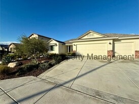 15828 Waterford St in Bakersfield, CA - Building Photo