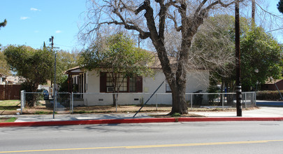 7002 Hazeltine Ave in Van Nuys, CA - Building Photo - Building Photo