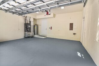 3432 NE 15th Ave in Oakland Park, FL - Foto de edificio - Building Photo