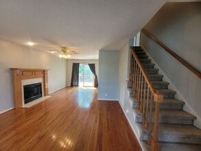 1034 Persimmon Ct in Clarksville, TN - Building Photo - Building Photo