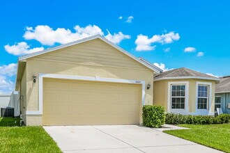 5025 Brenton Manor Ave in Winter Haven, FL - Building Photo - Building Photo