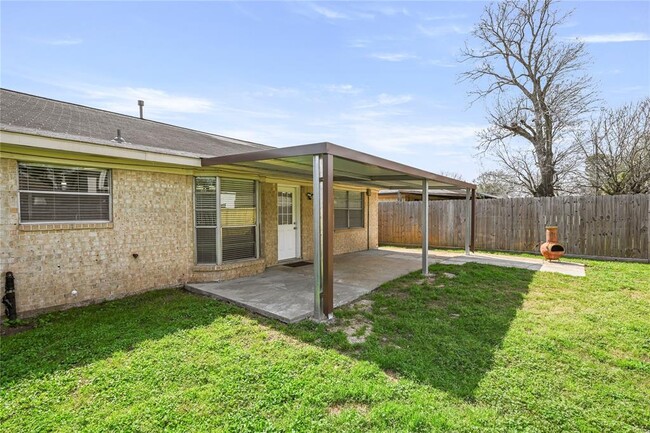 1719 Wentwood Dr in Pasadena, TX - Building Photo - Building Photo