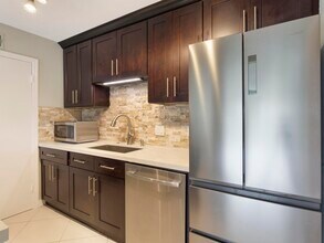 2313 N Congress Ave in Boynton Beach, FL - Building Photo - Building Photo