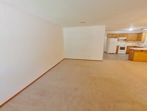 611 S Mt Carmel St in Wichita, KS - Building Photo - Building Photo