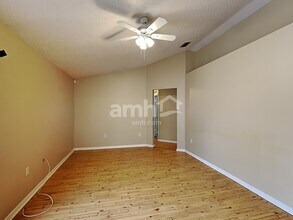 3999 Warbler Dr in Winter Haven, FL - Building Photo - Building Photo