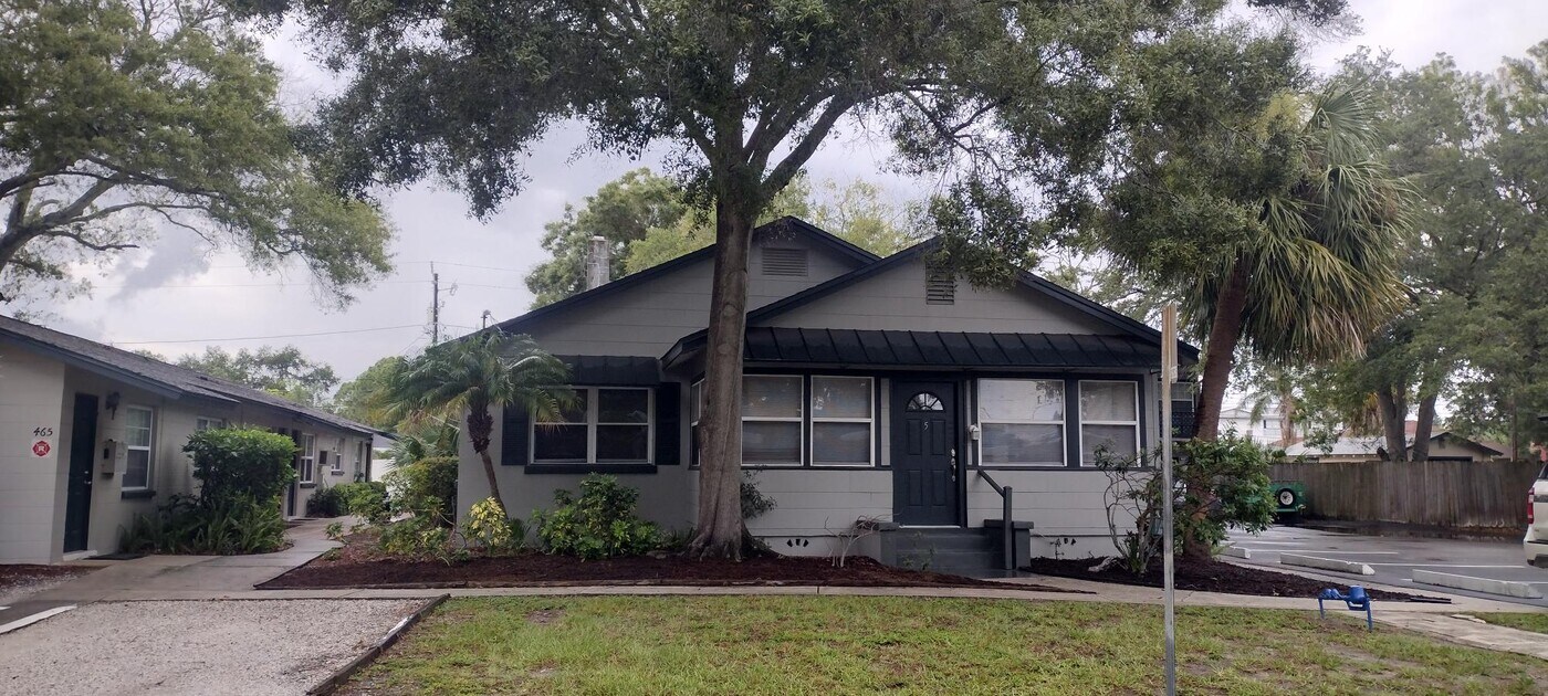 455 39th Ave N, Unit #5 in St. Petersburg, FL - Foto de edificio