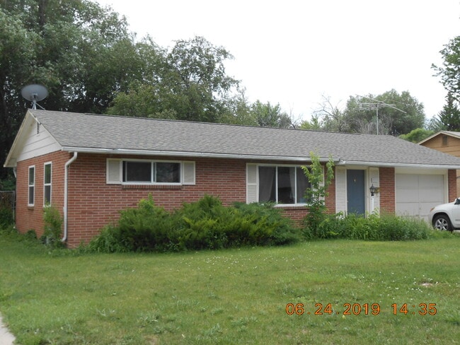 property at 1921 Springfield Dr