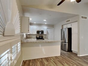 8027 W Laurel Ln in Peoria, AZ - Building Photo - Building Photo