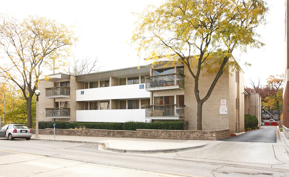 Park Plaza in Ann Arbor, MI - Building Photo