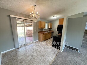 2045 Grosbear Ln in Colorado Springs, CO - Building Photo - Building Photo