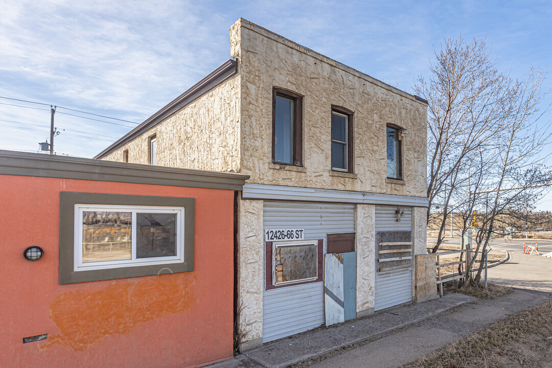 12424 66th St NW in Edmonton, AB - Building Photo