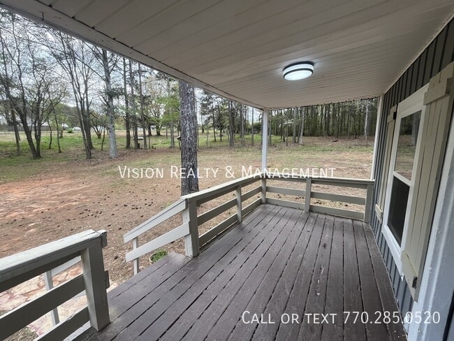 137 Red Oak Dr in Carrollton, GA - Building Photo - Building Photo