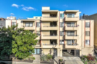 320 Park View Ter in Oakland, CA - Building Photo - Building Photo