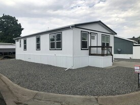 1801 W 92nd Ave in Federal Heights, CO - Building Photo