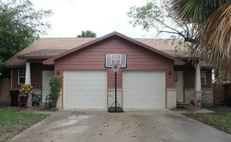 909 E Jefferson St in Brownsville, TX - Building Photo