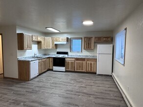 2602 Gillam Way, Unit 4 in Fairbanks, AK - Building Photo - Building Photo