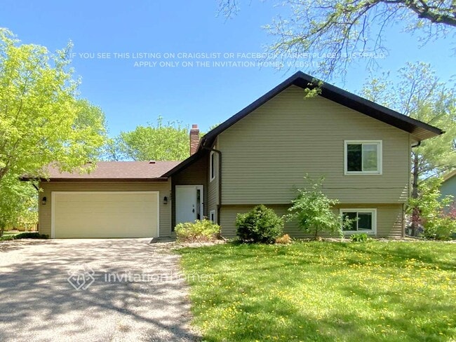 property at 7492 Dallas Ln N