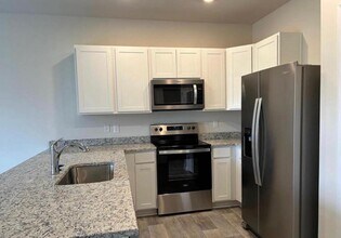 201 Baker Dr in Luray, VA - Building Photo - Building Photo