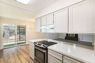 9881 N Pecos St in Thornton, CO - Building Photo - Building Photo