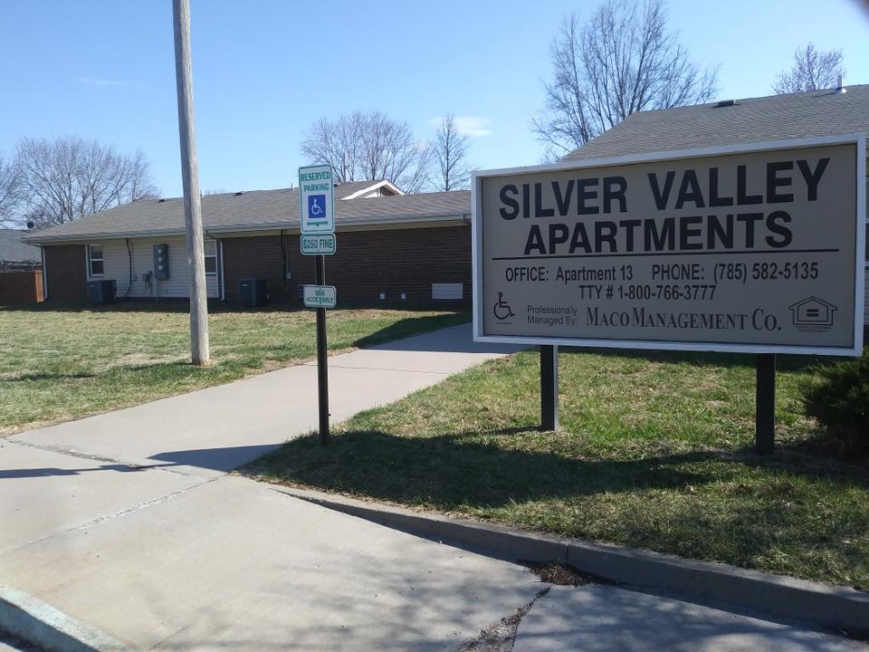 Silver Valley Apartments in Silver Lake, KS - Building Photo