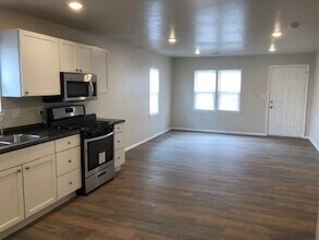 123 N Tucker Ave in Shawnee, OK - Building Photo - Building Photo