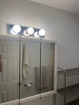 31 Oaktree Dr, Unit 1 bedroom apartment-EM in East Moriches, NY - Building Photo