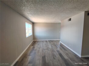 3663 Kolendo Ct in Las Vegas, NV - Building Photo - Building Photo