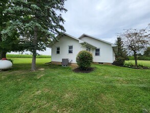 7146 Tamarack Rd in Plymouth, IN - Building Photo - Building Photo